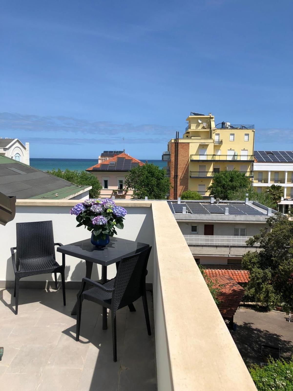 Appartamento con 1 Camera da Letto, Vista Mare e Terrazza
